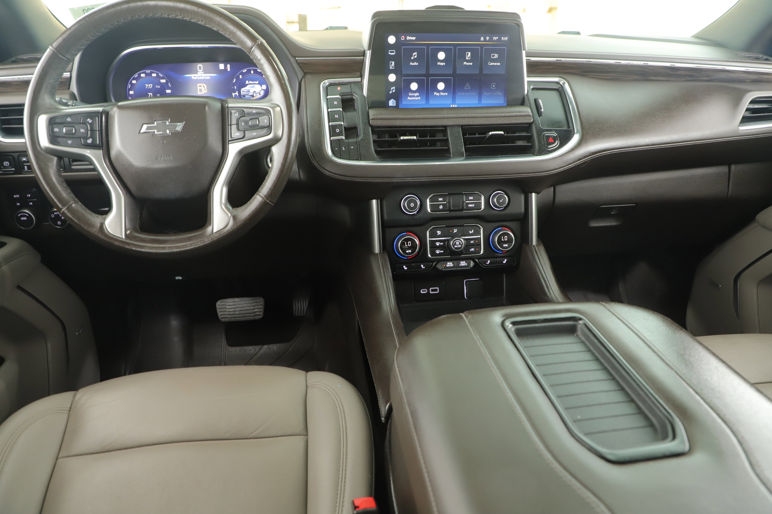 Used 2022 Chevrolet Tahoe Z71 w/ Luxury Package image 18