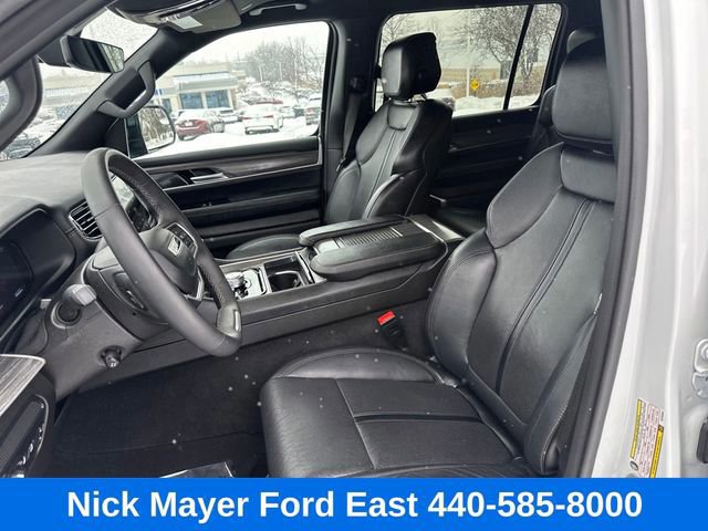 Used 2024 Jeep Wagoneer Series II AWD/4WD image 31