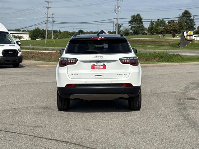 Used 2024 Jeep Compass Limited AWD/4WD image 5