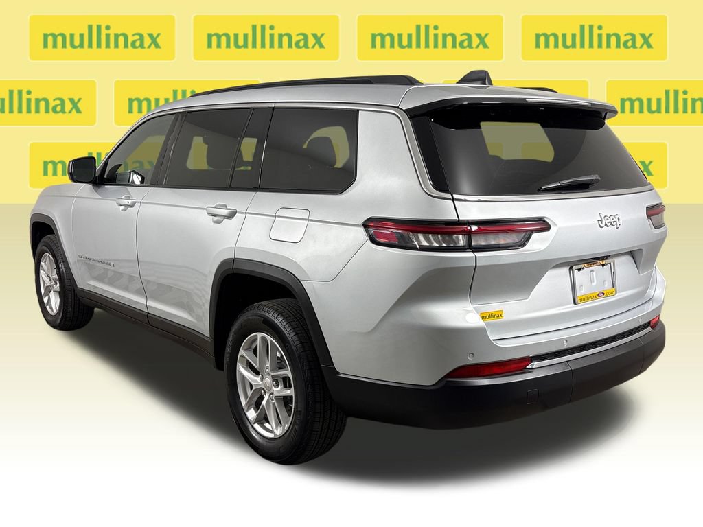 Used 2025 Jeep Grand Cherokee L Laredo RWD image 9