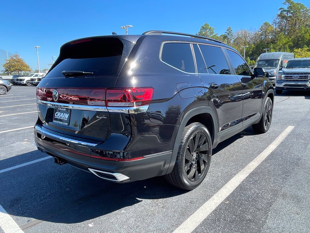 Used 2024 Volkswagen Atlas SE w/ Panoramic Sunroof Package AWD/4WD image 7
