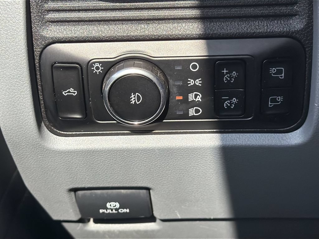 Certified 2025 Ford F350 XLT w/ 360-Degree Camera Package AWD/4WD image 19