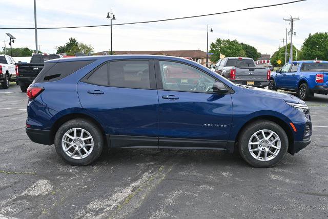 Used 2022 Chevrolet Equinox LS AWD/4WD image 8