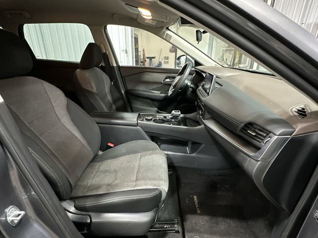 Used 2023 Nissan Rogue SV AWD/4WD image 28