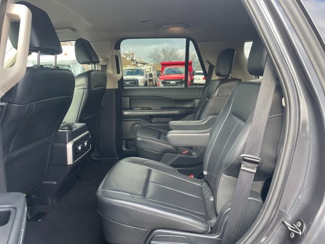 Certified 2024 Ford Expedition XLT image 13