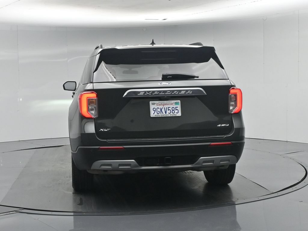 Certified 2023 Ford Explorer XLT w/ Equipment Group 202A AWD/4WD image 31