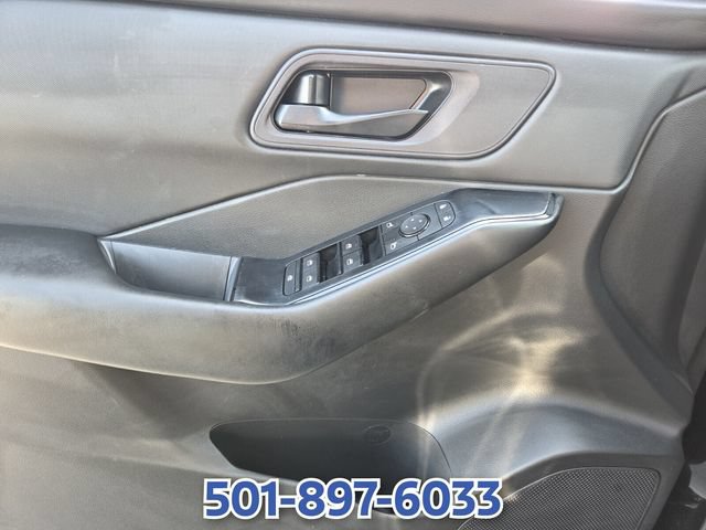 Used 2024 Nissan Rogue S FWD image 24