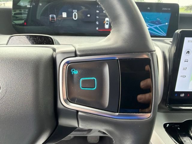 Certified 2025 Ford Expedition Active AWD/4WD image 46