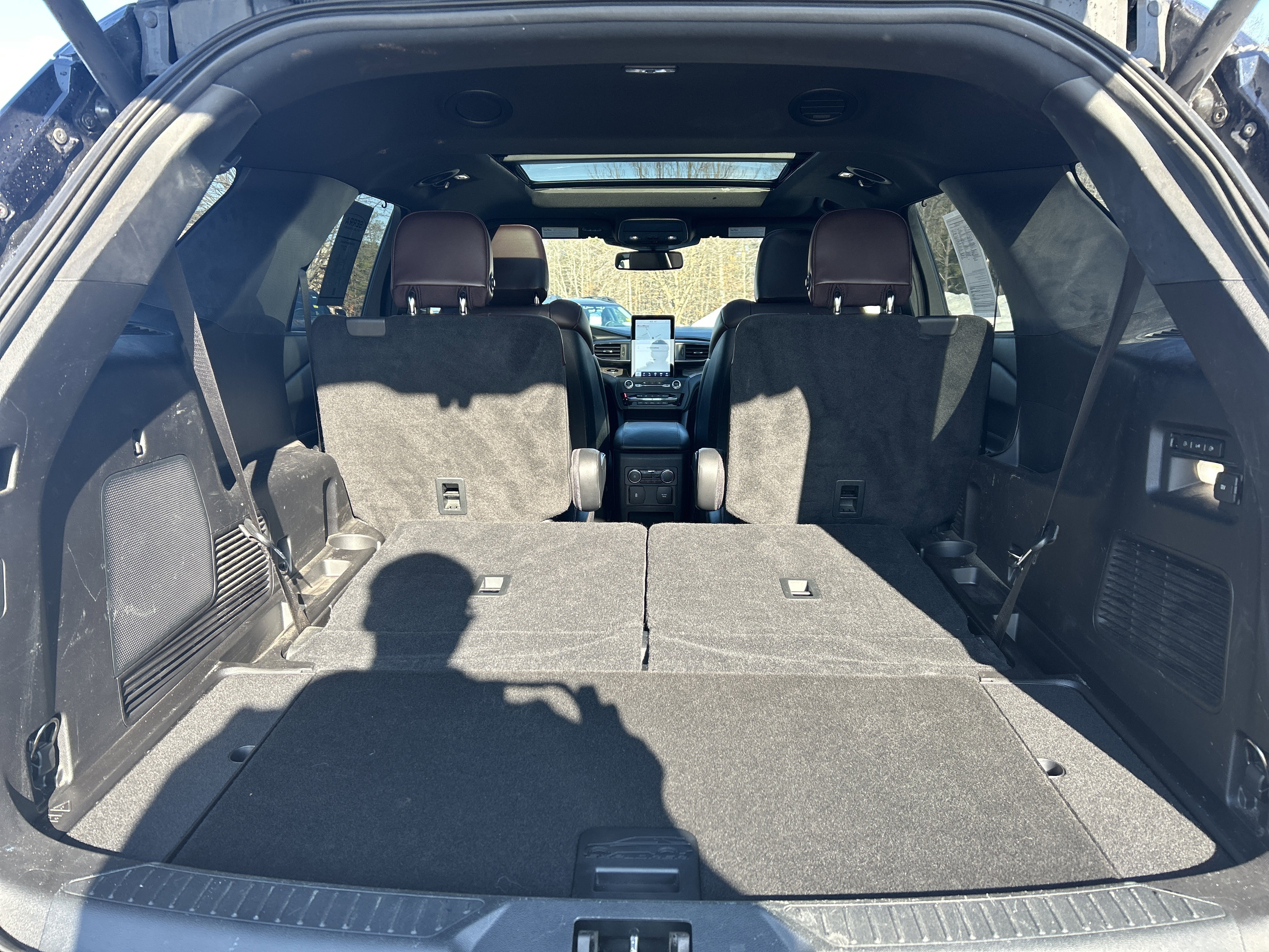 Certified 2020 Ford Explorer Platinum w/ Premium Technology Package image 11