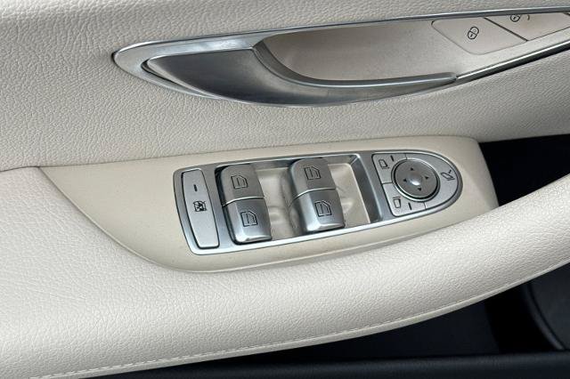 Used 2020 Mercedes-Benz E 350 Sedan image 11