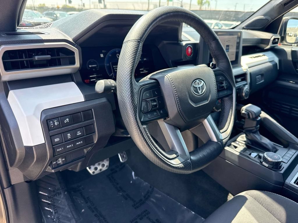 Used 2024 Toyota Tacoma TRD Sport AWD/4WD image 25