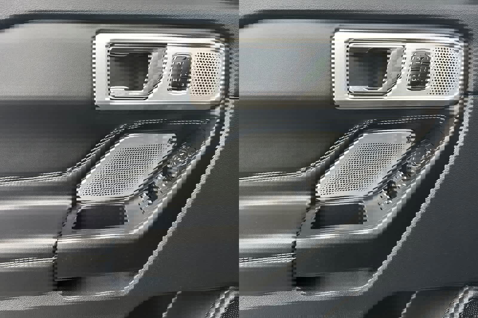 Certified 2020 Ford Explorer ST w/ ST Street Pack image 12