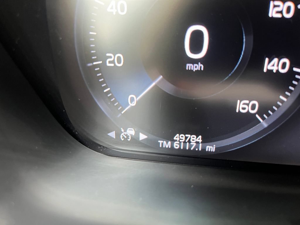 Used 2021 Volvo XC60 T5 Momentum w/ Advanced Package AWD/4WD image 26