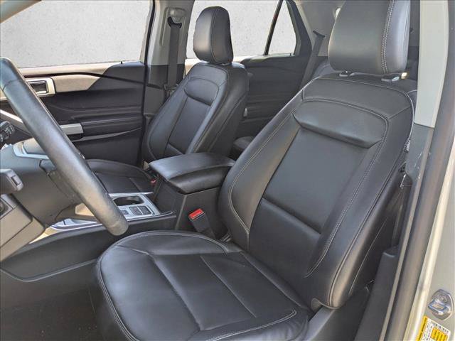 Certified 2023 Ford Explorer XLT w/ Equipment Group 202A RWD image 15
