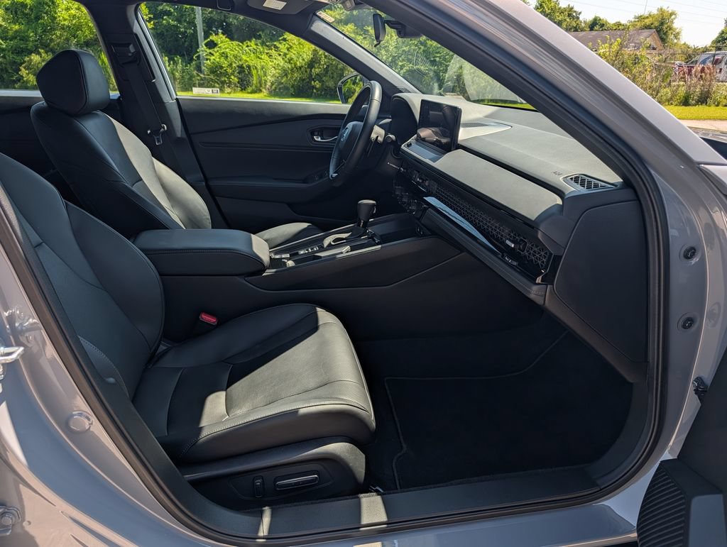 Used 2025 Honda Accord Sport image 23