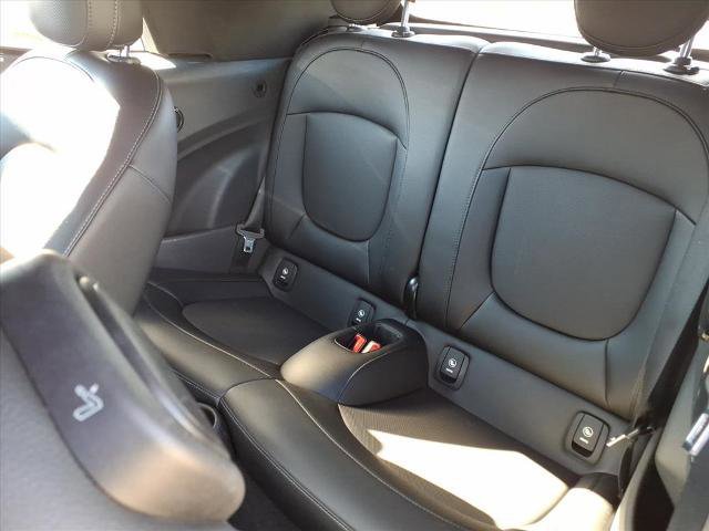 Used 2018 MINI Cooper Convertible image 17