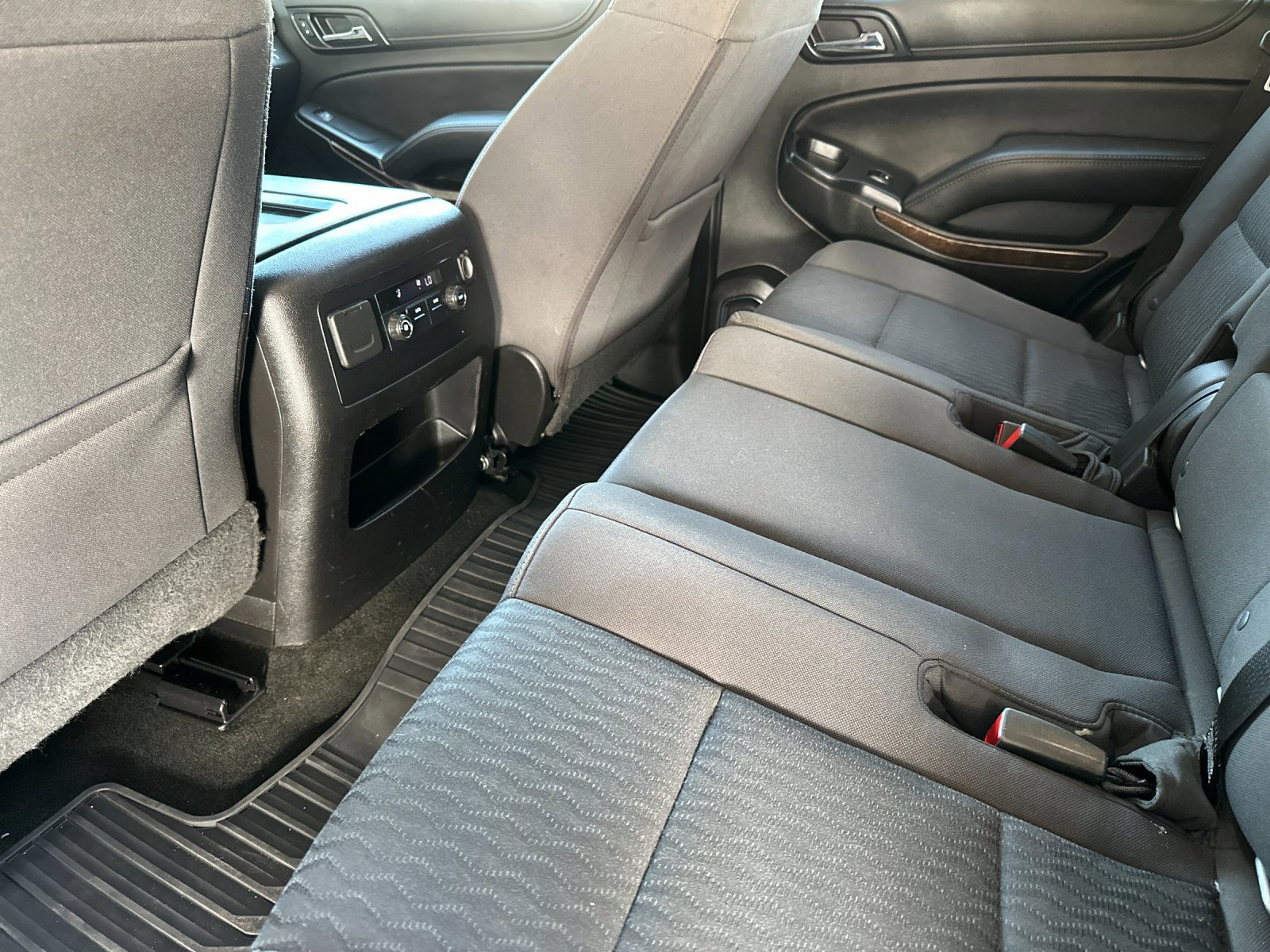 Used 2018 Chevrolet Tahoe LS w/ All-Season Package image 12