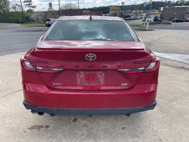 Used 2025 Toyota Camry SE image 3