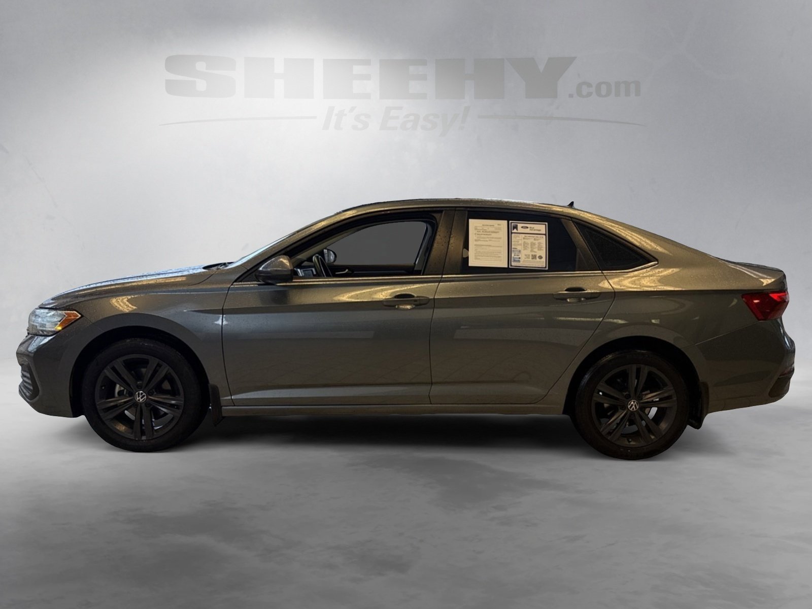 Used 2022 Volkswagen Jetta SE w/ Panoramic Sunroof Package image 15