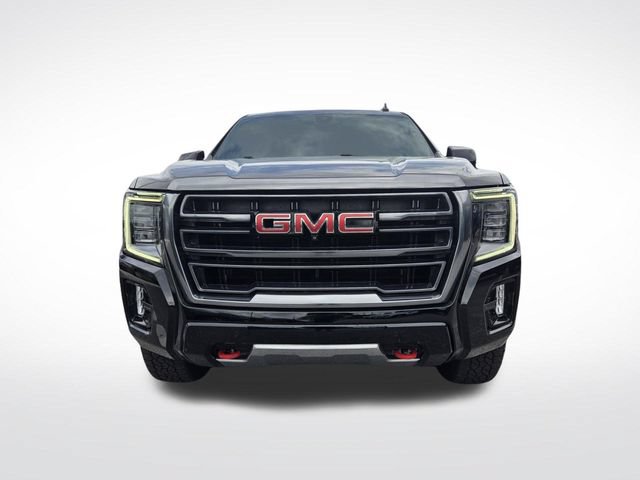 Used 2022 GMC Yukon XL AT4 w/ Technology Package AWD/4WD image 3