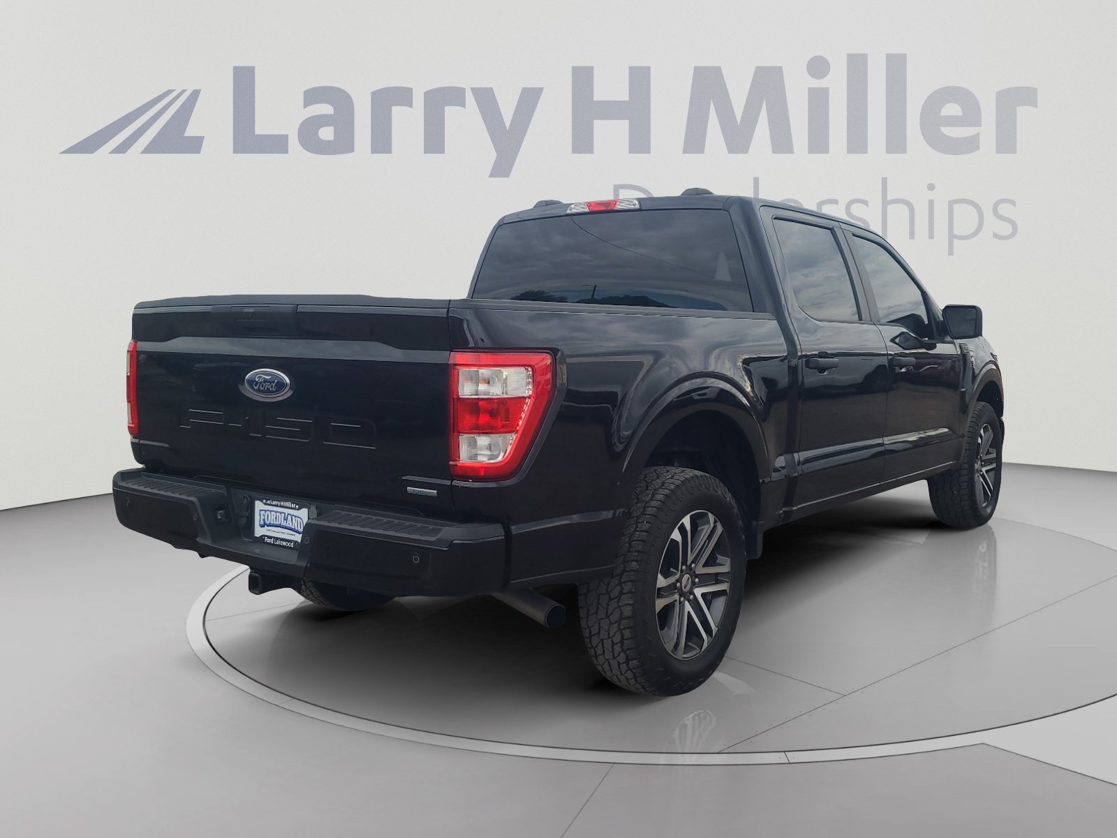 Certified 2023 Ford F150 XL w/ STX Appearance Package AWD/4WD image 5