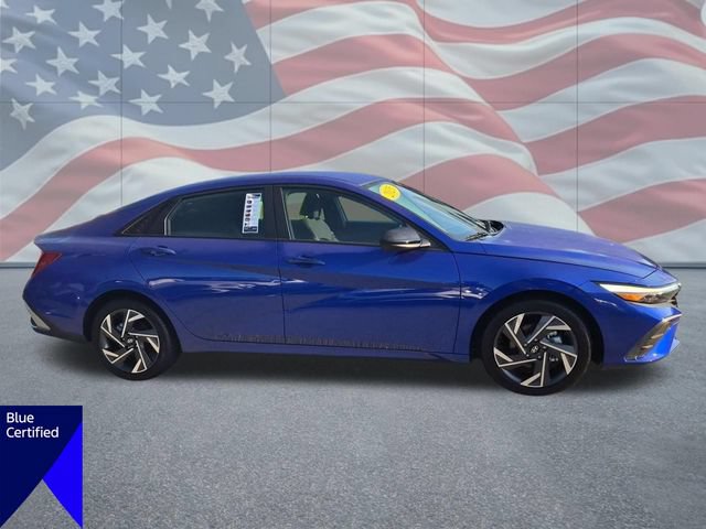 Used 2025 Hyundai Elantra Sport FWD image 2