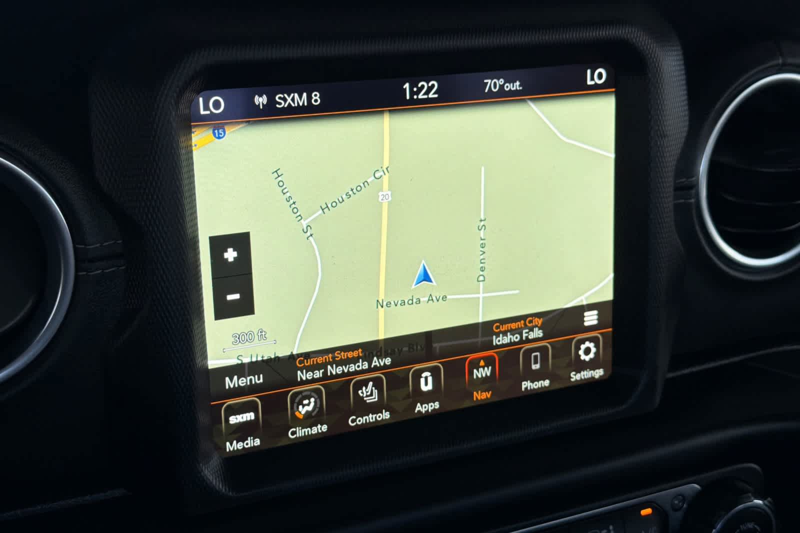 Used 2020 Jeep Gladiator Overland AWD/4WD image 18