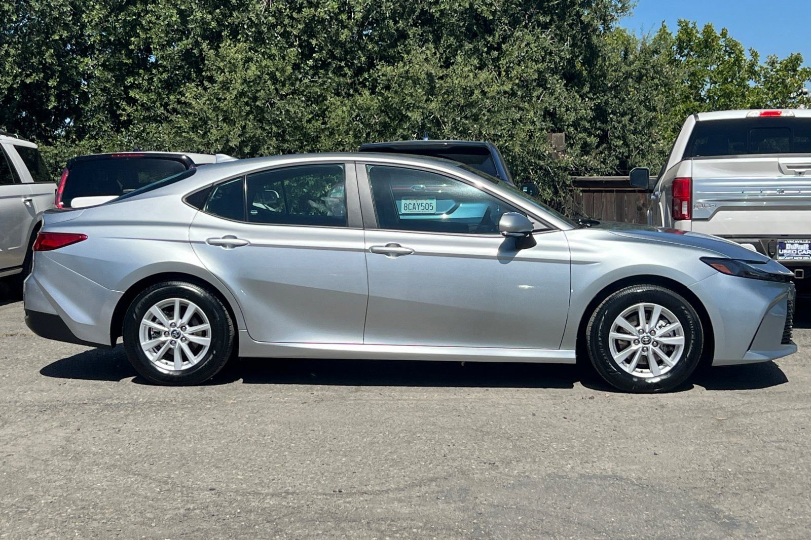 Used 2025 Toyota Camry LE FWD image 4
