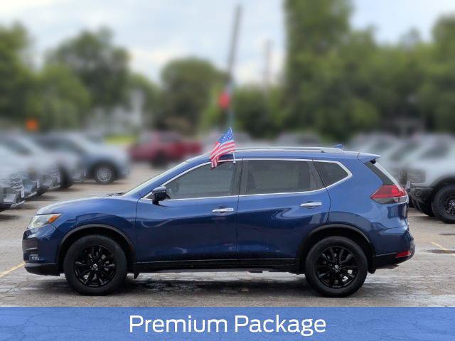 Used 2020 Nissan Rogue SV FWD image 3