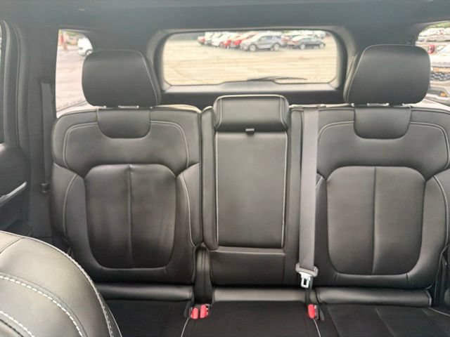 Used 2026 Jeep Grand Cherokee Limited w/ Luxury Tech Group II AWD/4WD image 39