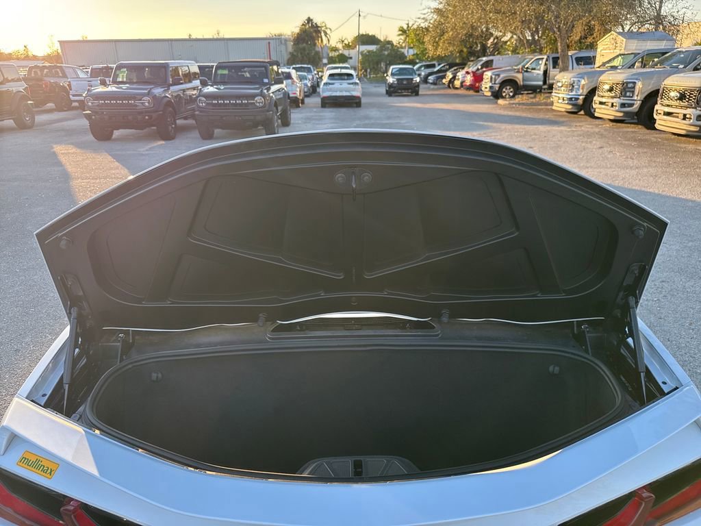 Used 2023 Chevrolet Corvette Stingray Preferred Conv w/ Chrome Exterior Badge Package image 27