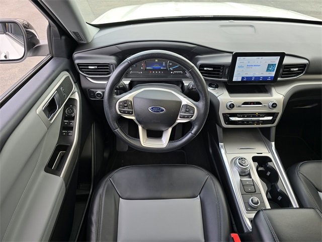 Certified 2022 Ford Explorer XLT w/ Equipment Group 202A image 30