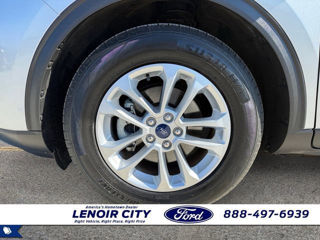 Certified 2020 Ford Escape SE image 9