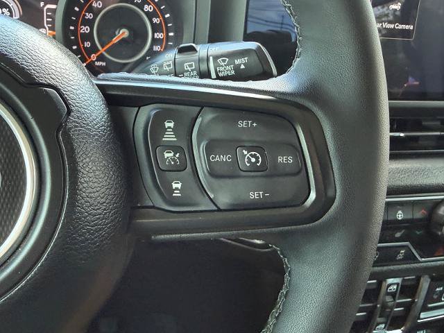 Used 2025 Jeep Wrangler Unlimited Sport AWD/4WD image 16
