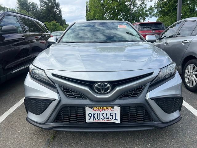 Used 2021 Toyota Camry SE FWD image 2