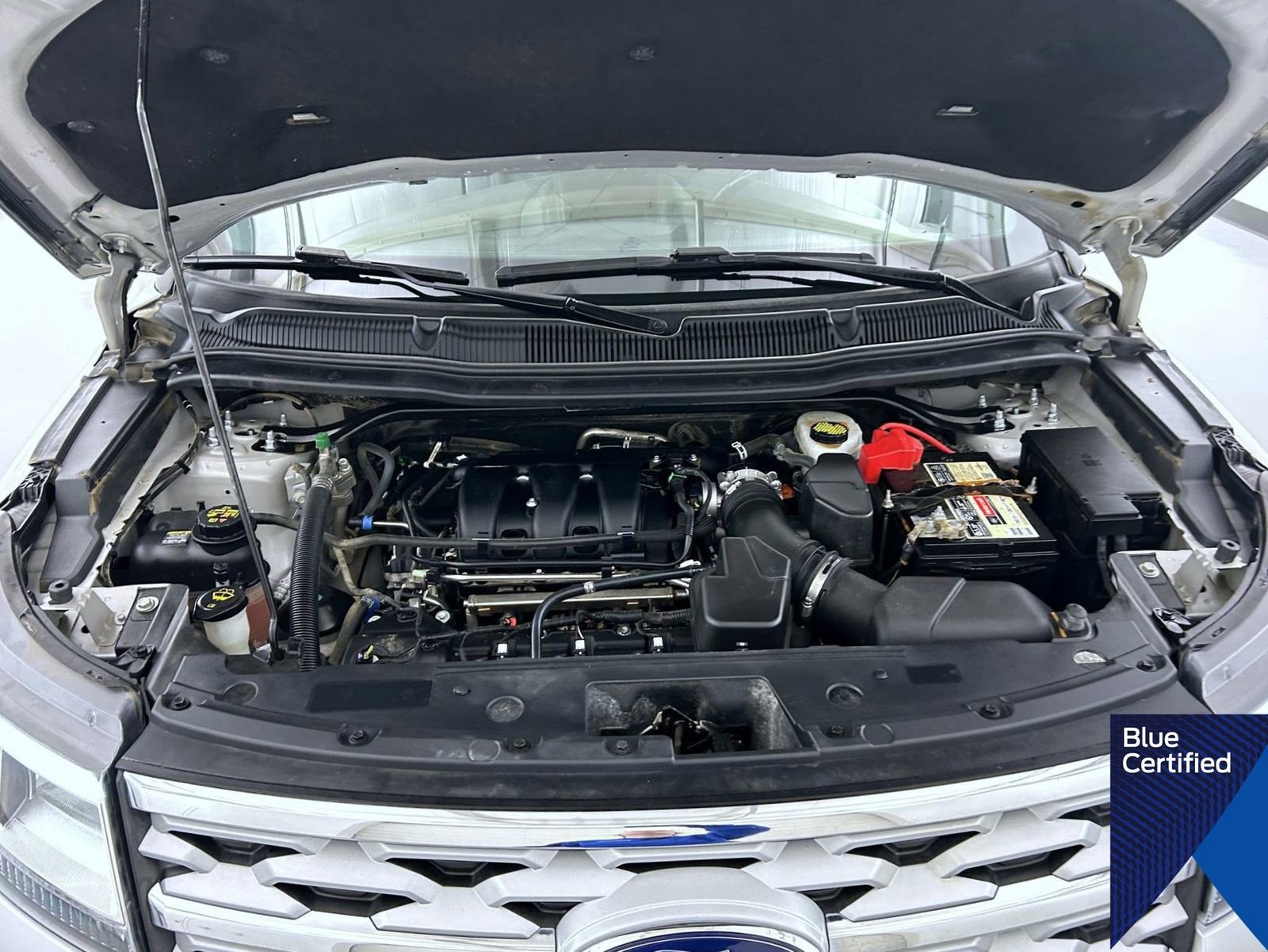 Certified 2018 Ford Explorer XLT w/ Equipment Group 202A image 25