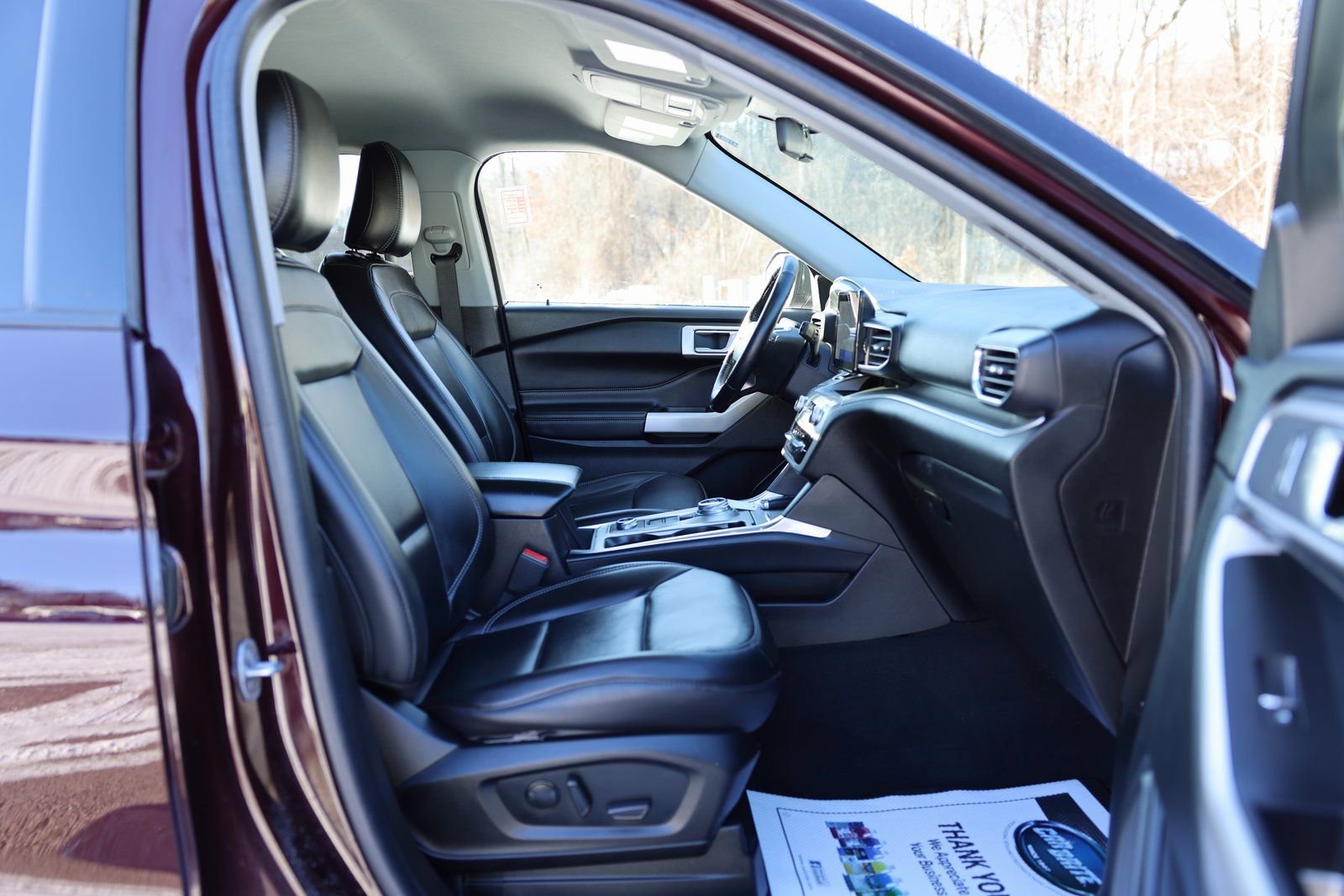 Certified 2022 Ford Explorer XLT w/ Equipment Group 202A AWD/4WD image 9