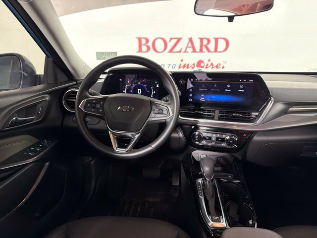 Used 2025 Chevrolet Trax ACTIV w/ Sunroof Package FWD image 34