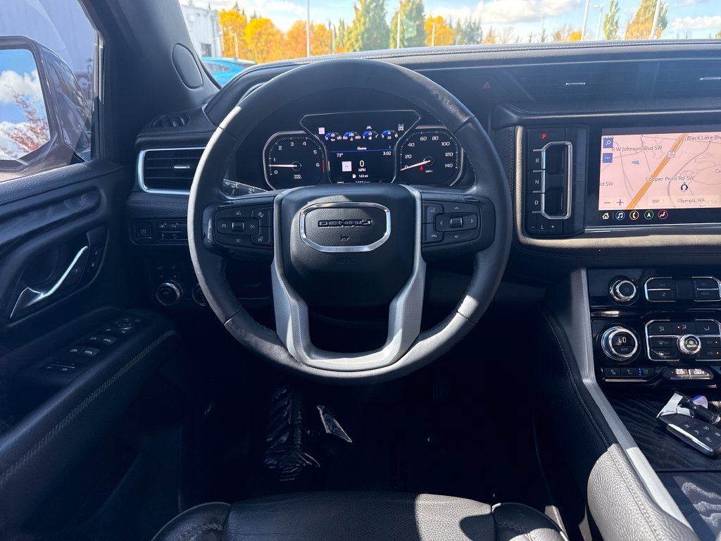 Used 2021 GMC Yukon Denali w/ Denali Premium Package AWD/4WD image 8