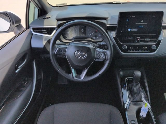 Used 2025 Toyota Corolla SE w/ Convenience Package FWD image 18