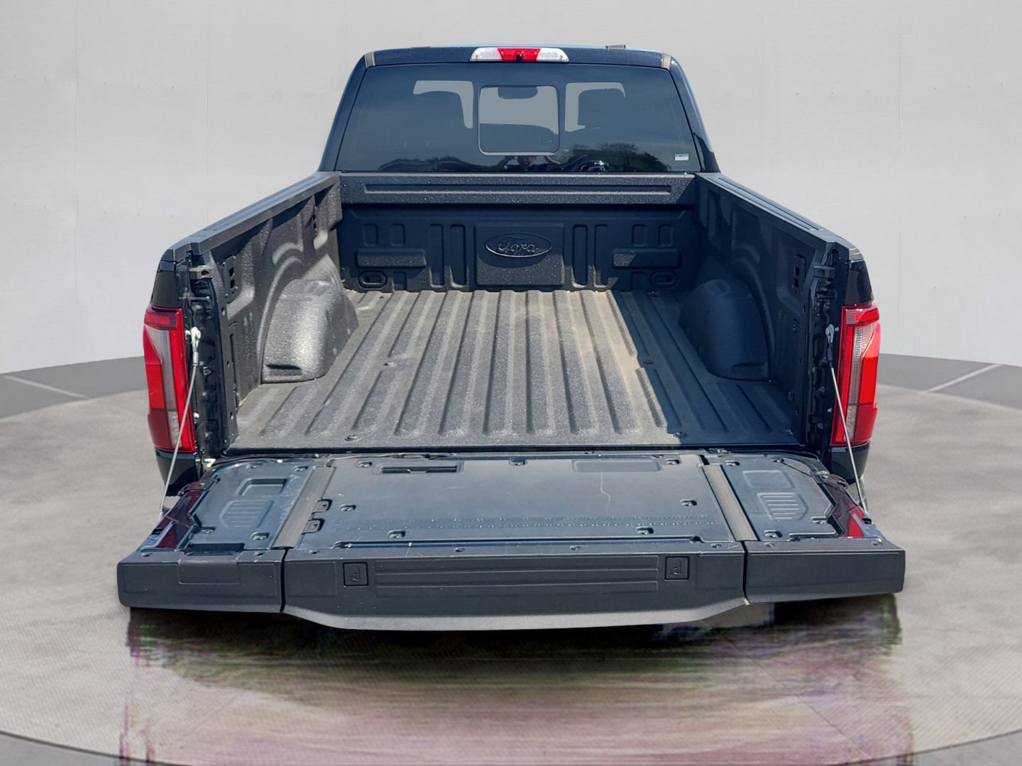 Certified 2025 Ford F150 Platinum AWD/4WD image 14