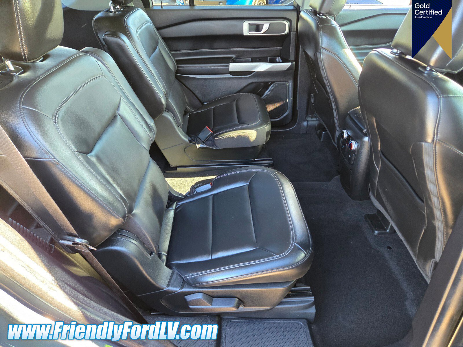 Certified 2022 Ford Explorer XLT w/ Equipment Group 202A image 14