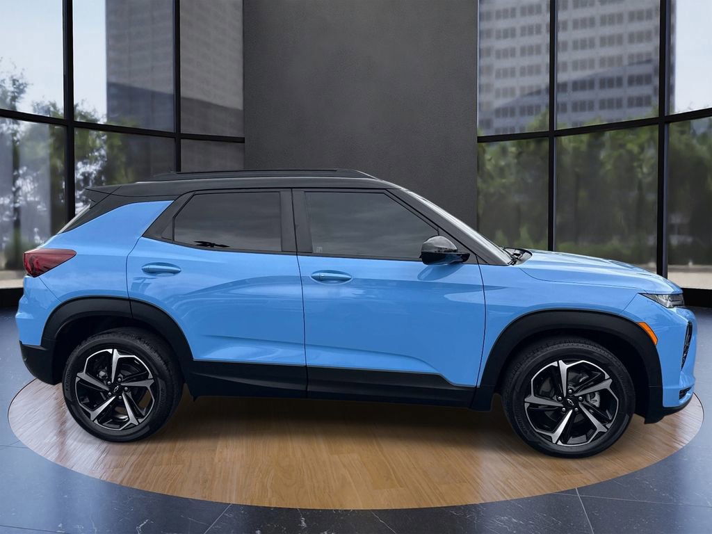 Used 2023 Chevrolet TrailBlazer RS w/ Convenience Package image 2