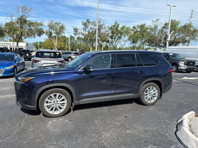 Used 2025 Toyota Grand Highlander AWD image 10