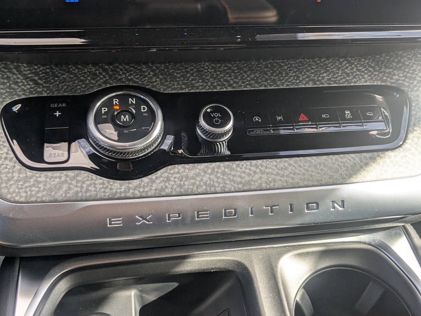 Certified 2025 Ford Expedition Tremor AWD/4WD image 25