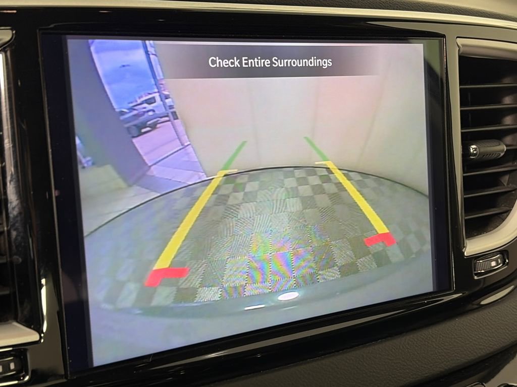 Used 2022 Chrysler Pacifica Touring-L FWD image 19