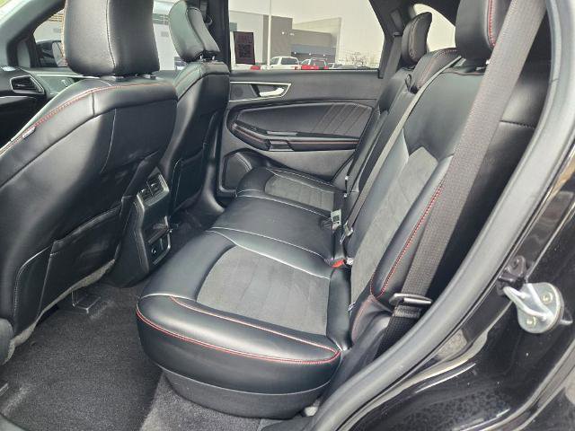 Certified 2024 Ford Edge ST-Line w/ Class II Trailer Tow Package image 18