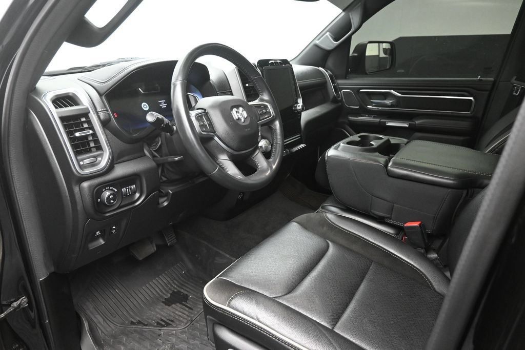Used 2023 RAM 1500 Laramie RWD image 19