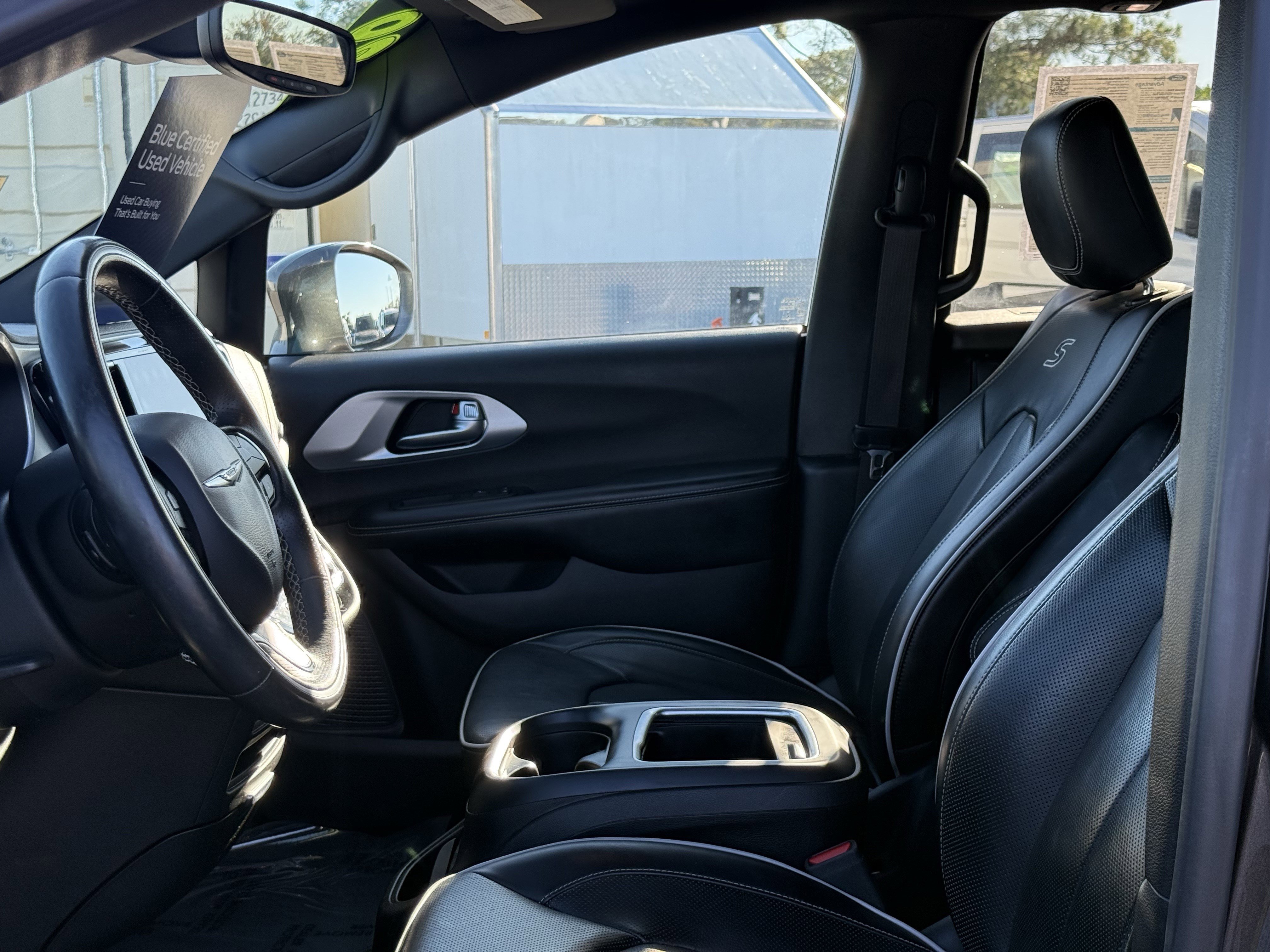 Used 2020 Chrysler Pacifica Limited w/ Advanced Safetytec Group image 21