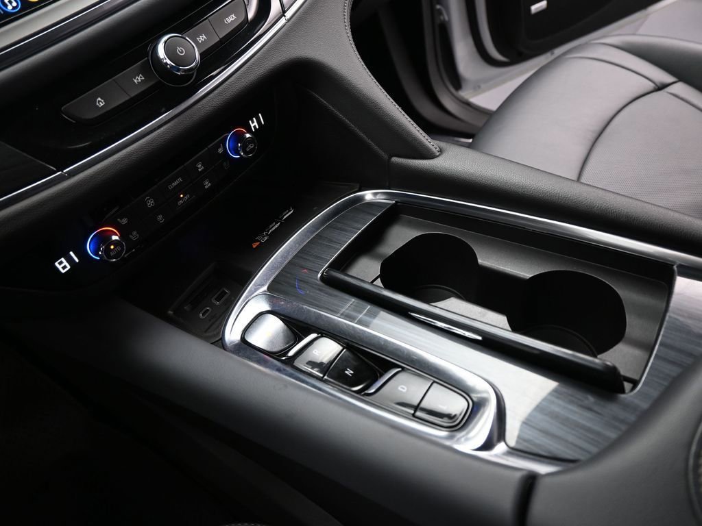 Used 2024 Buick Enclave Premium image 46